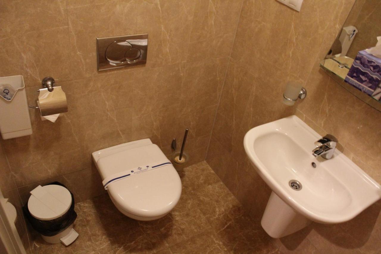 Domus Hotel-1 Kiev Eksteriør billede